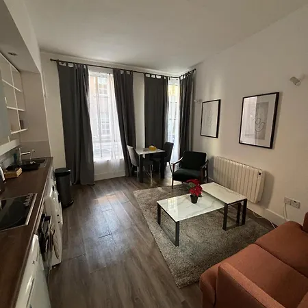 Temple Bar - Entire 2 Bedroom * Dublin
